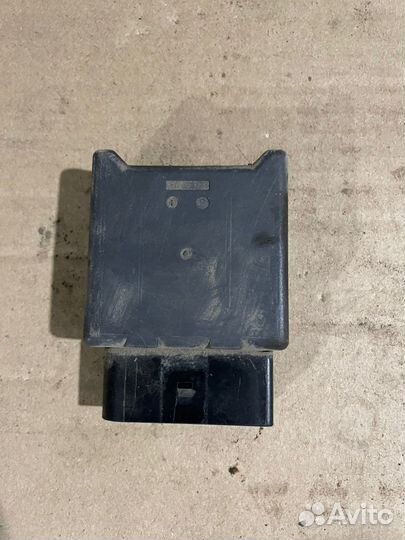 Блок управления бензонасосом Volkswagen Passat B8