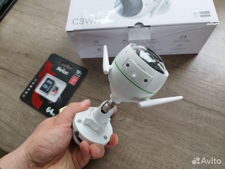 Камера видеонаблюдения с датчиком движения