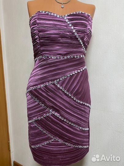 Платье-бандо вечернее с камнями