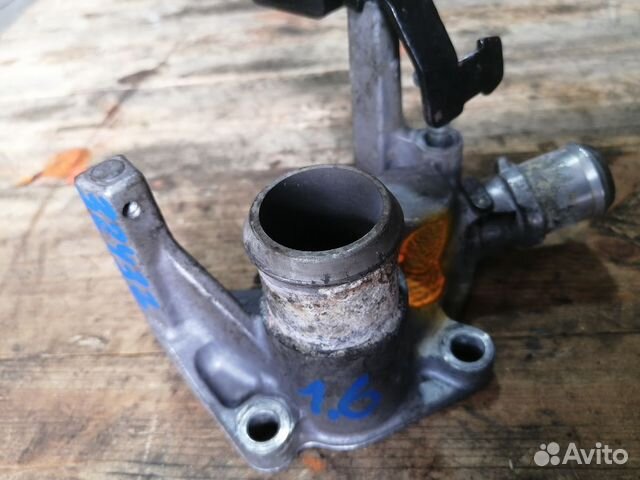 Фланец охлаждающей жидкости Ford fiesta 2 1.6