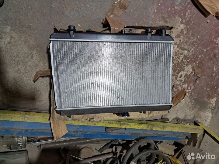 Радиатор охлаждения двигателя для Kia Rio 1