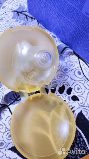 Накладки на грудь Medela + вкладыши