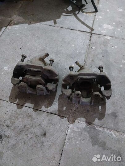 Суппорт тормозной передний BMW e32 бмв