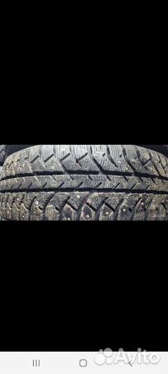 Bridgestone Ice Cruiser 7000 215/60 R17