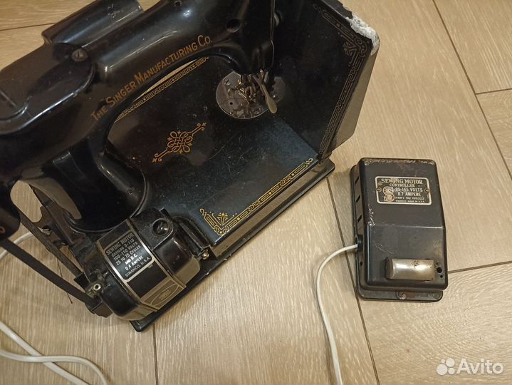 Швейная машинка Singer
