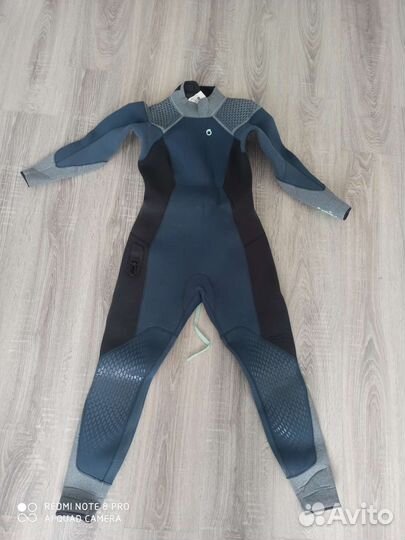 Гидрокостюм женский 5 мм новый
