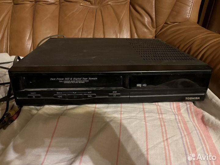 Видеомагнитофон Toshiba V 110CZ