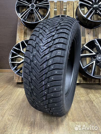 Nokian Tyres Hakkapeliitta 10p SUV 215/60 R17 100T