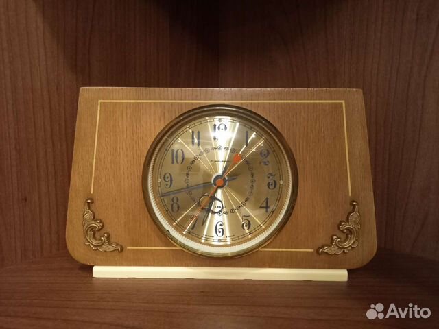 Часы настольные Янтарь Кварц ссср, Молния СССР