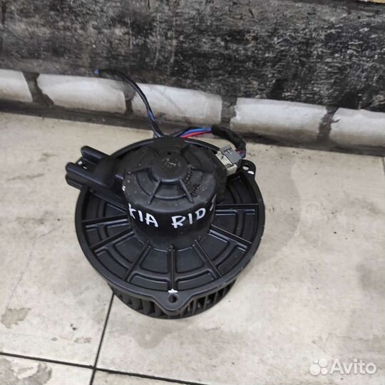 Моторчик печки Kia Rio 2 2011