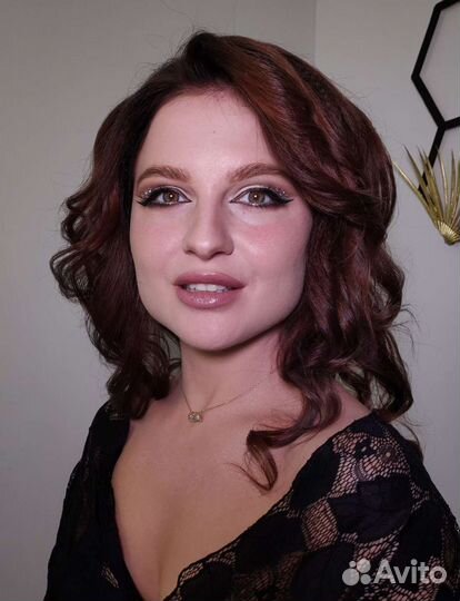 Прически и макияж