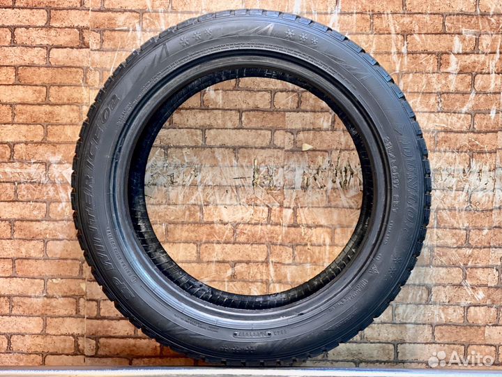 Dunlop SP Winter Ice 02 215/50 R17