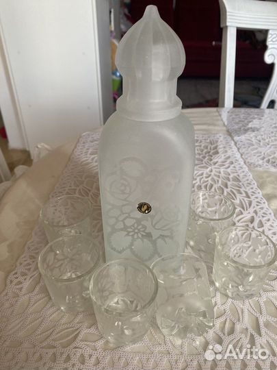 Стаканы и кружки