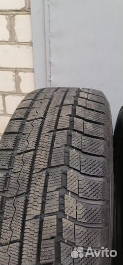 Toyo Winter Tranpath TX 215/60 R16