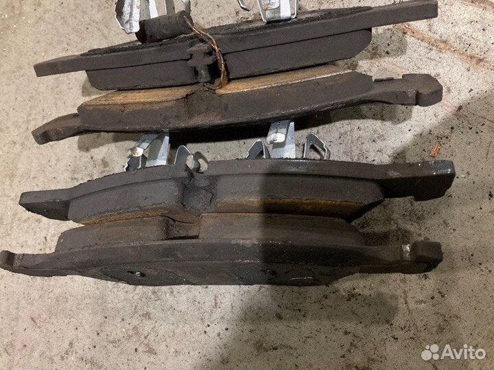 Тормозные колодки 330мм переднее Mercedes-Benz