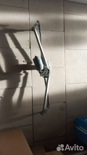 Трапеция стеклоочистителя Volkswagen Passat B3 B4