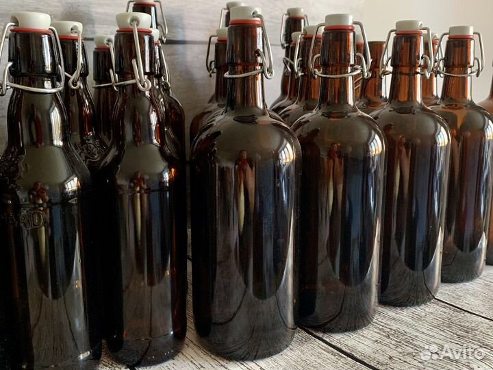 Стеклянные бутылки с бугельной пробкой