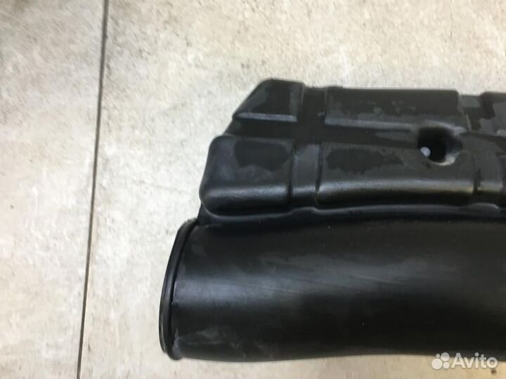 Резонатор воздушного фильтра Toyota Land Cruiser J