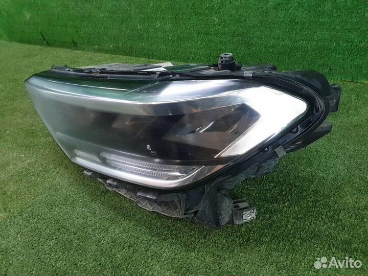 Фара левая Volkswagen Polo