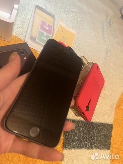 iPhone 8, 64 ГБ