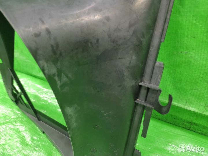 Воздуховод интеркулера правый 7L0117340 VAG