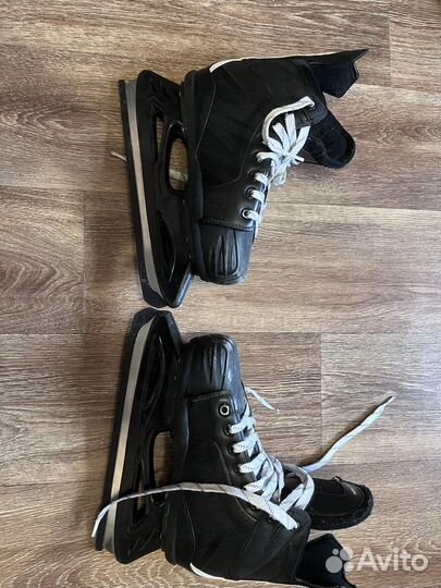 Коньки хоккейные