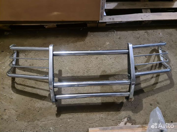 Продам Кенгурятник на mitsubishi pajero 2