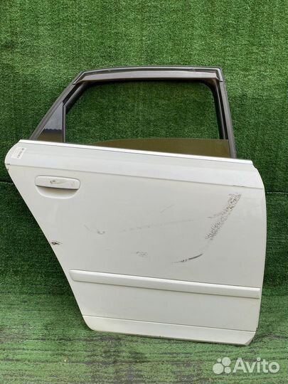 Дверь задняя правая Audi A4 B7 8ED 8K2 в сборе