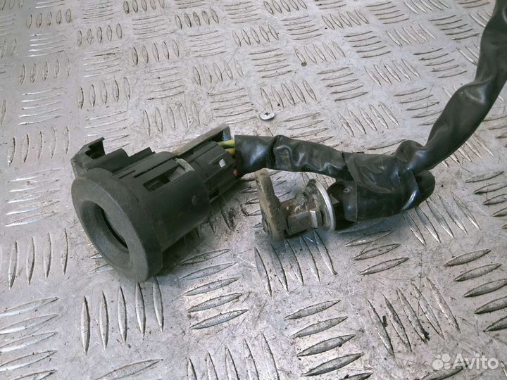 Замок зажигания личинка ключ Renault Logan 1