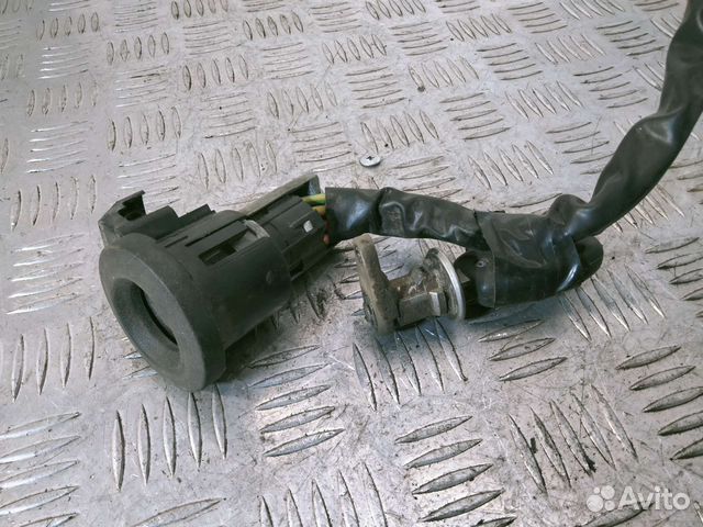 Замок зажигания личинка ключ Renault Logan 1