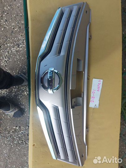 Решетка радиатора Ниссан ноут