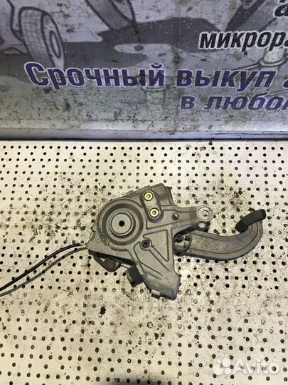 Педаль газа Mercedes-Benz W208