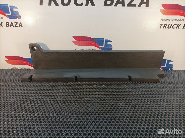 Накладка спальника Iveco Stralis