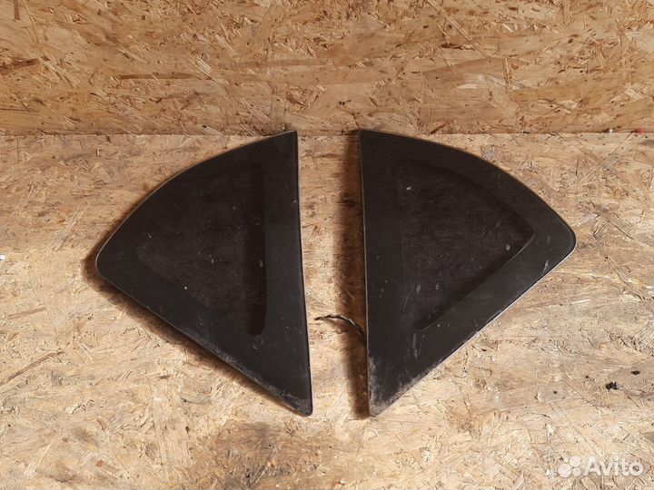 Стекло кузова глухое Hafei brio