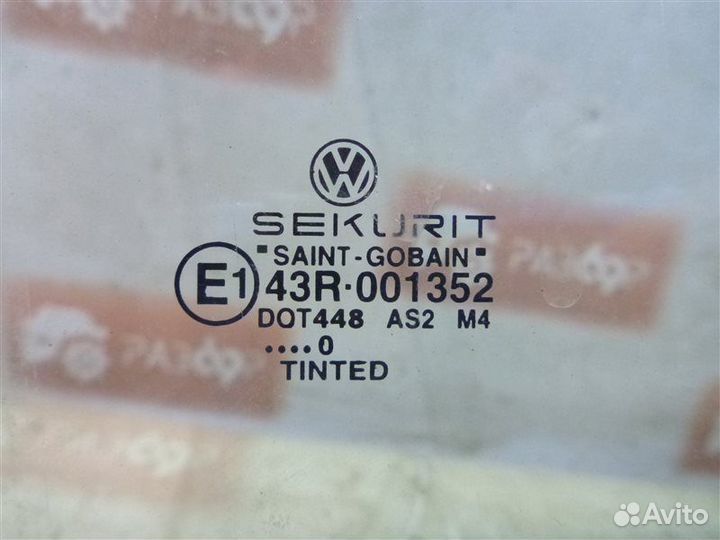 Стекло двери переднее правое Volkswagen Caravelle