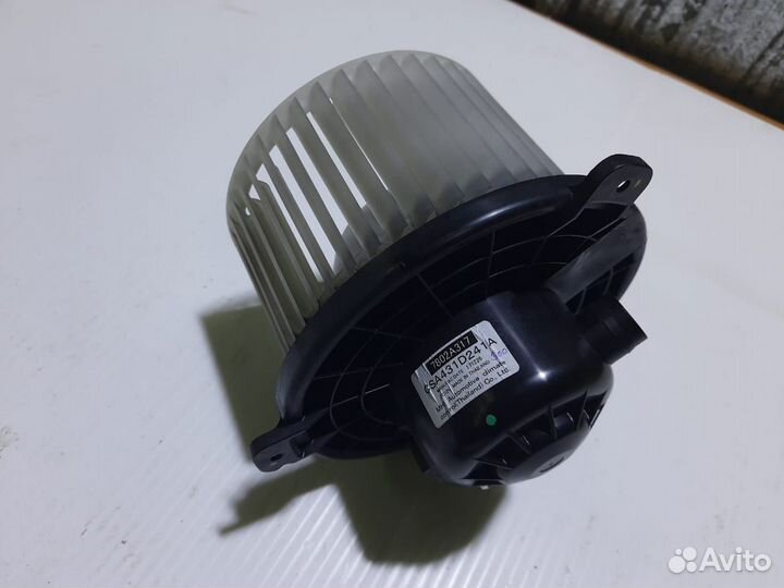 Вентилятор передней печки Pajero Sport 3