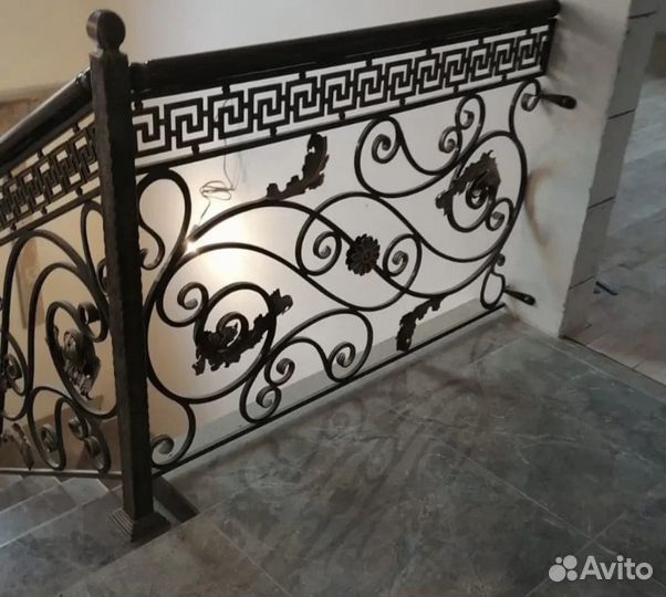 Металлические ограждения для лестниц балкона