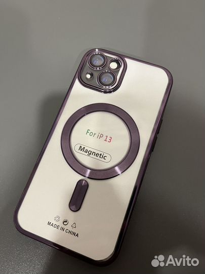 Чехол на iPhone 13