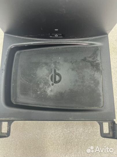 Зарядное устройство беспроводное Toyota Camry