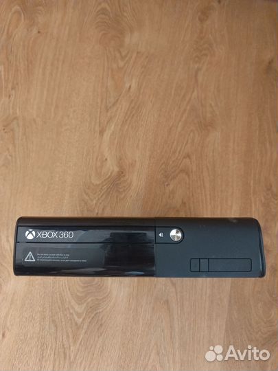 Xbox 360e на запчасти