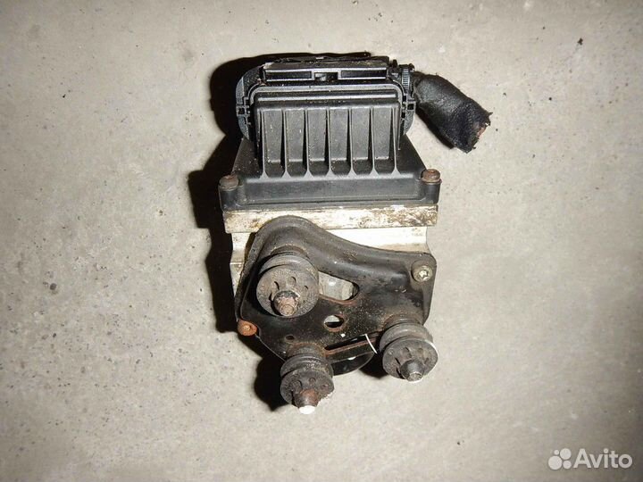Блок ABS Volkswagen Passat B5 рест. 2005