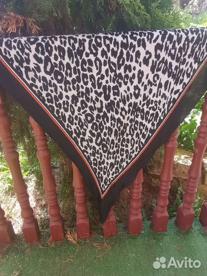 Большой красивый платок Гофре