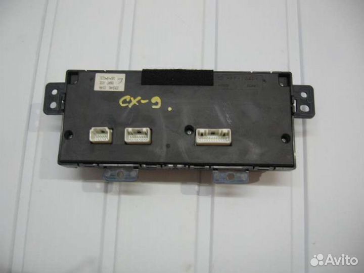 Блок управления климатической установкой Mazda CX