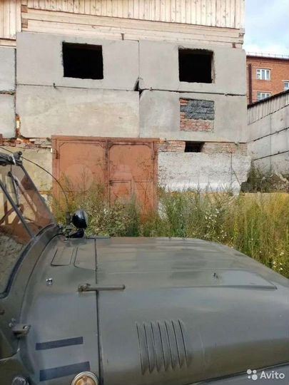 Гараж, > 30 м²