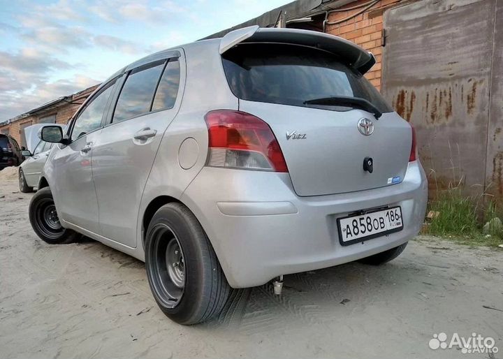 Спойлер для Toyota Yaris (Vitz) 2ое поколение