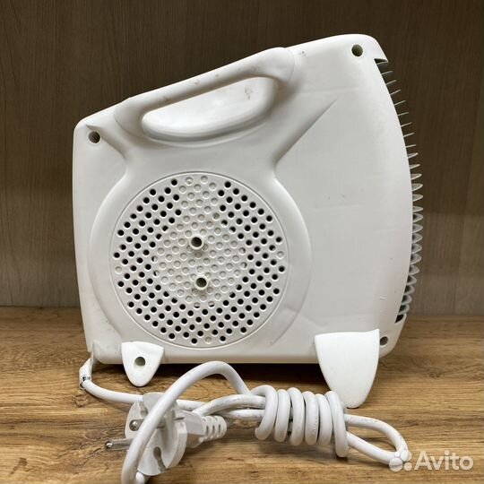 Тепловентилятор Resovio FH-06