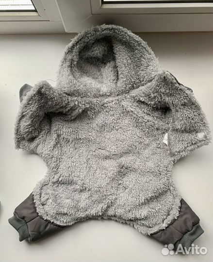 Зимний комбинезон для маленькой собаки