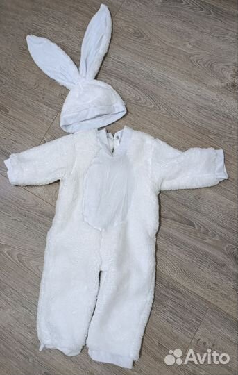 Новогодний костюм зайчика