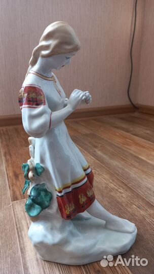 Статуэтка фарфор СССР большая резерв до завтра