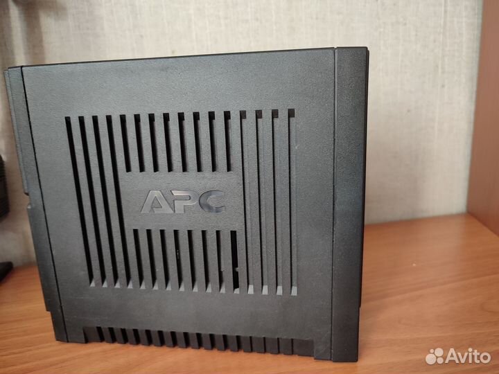 Источник бесперебойного питания APC Back-UPS BX500